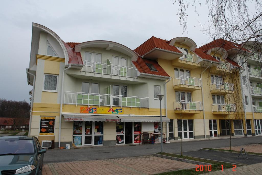 Lilla Wellnessapartman Zalakaros Luaran gambar