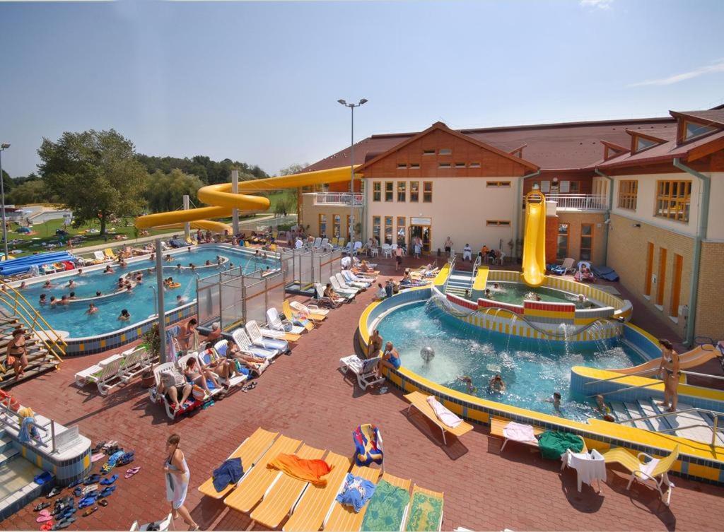 Lilla Wellnessapartman Zalakaros Luaran gambar